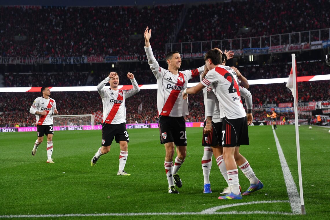 River Plate goleó 4-2 a Godoy Cruz y alcanzó la cima de la tabla anual ...